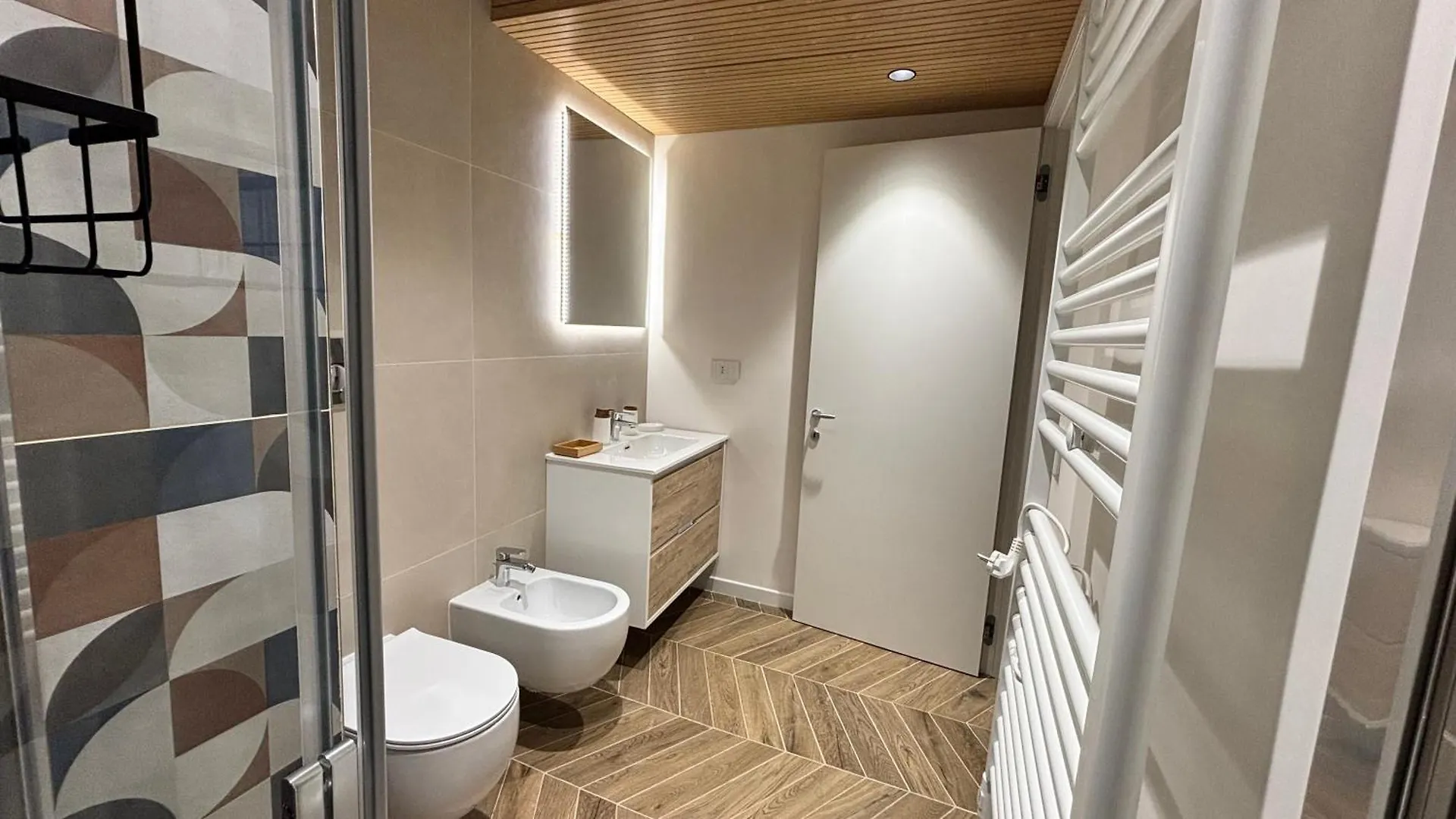 Seaside Suites Naples Guest house