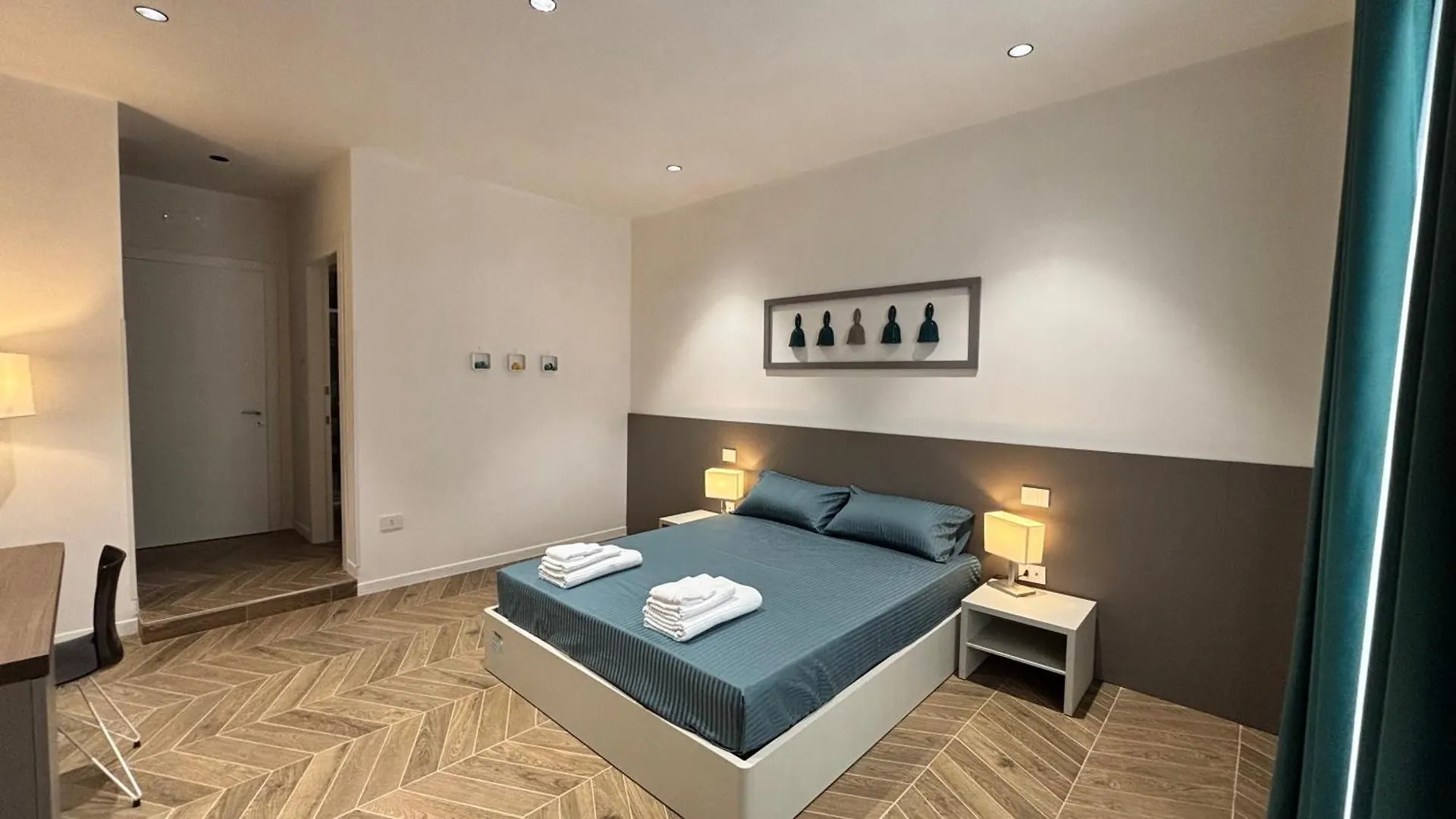 Seaside Suites Nápoles 0*,