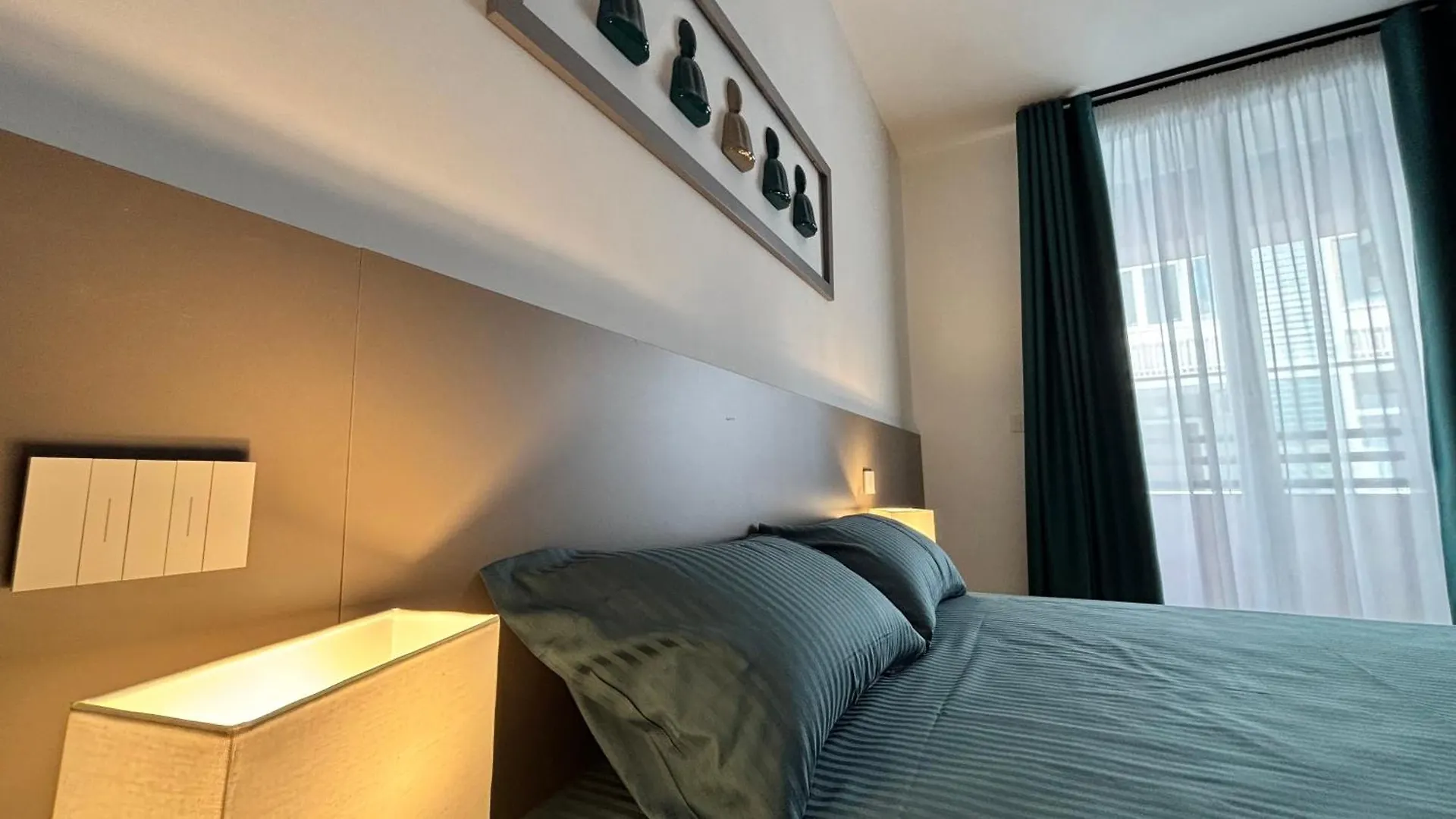 Seaside Suites Nápoles Pensión